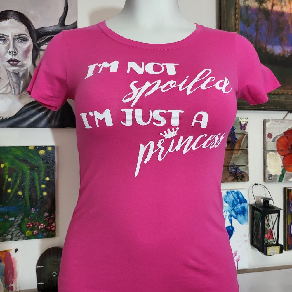 Muddy Princess Pink Women's Large T-shirt "I'm not spoiled, I'm just a princess"